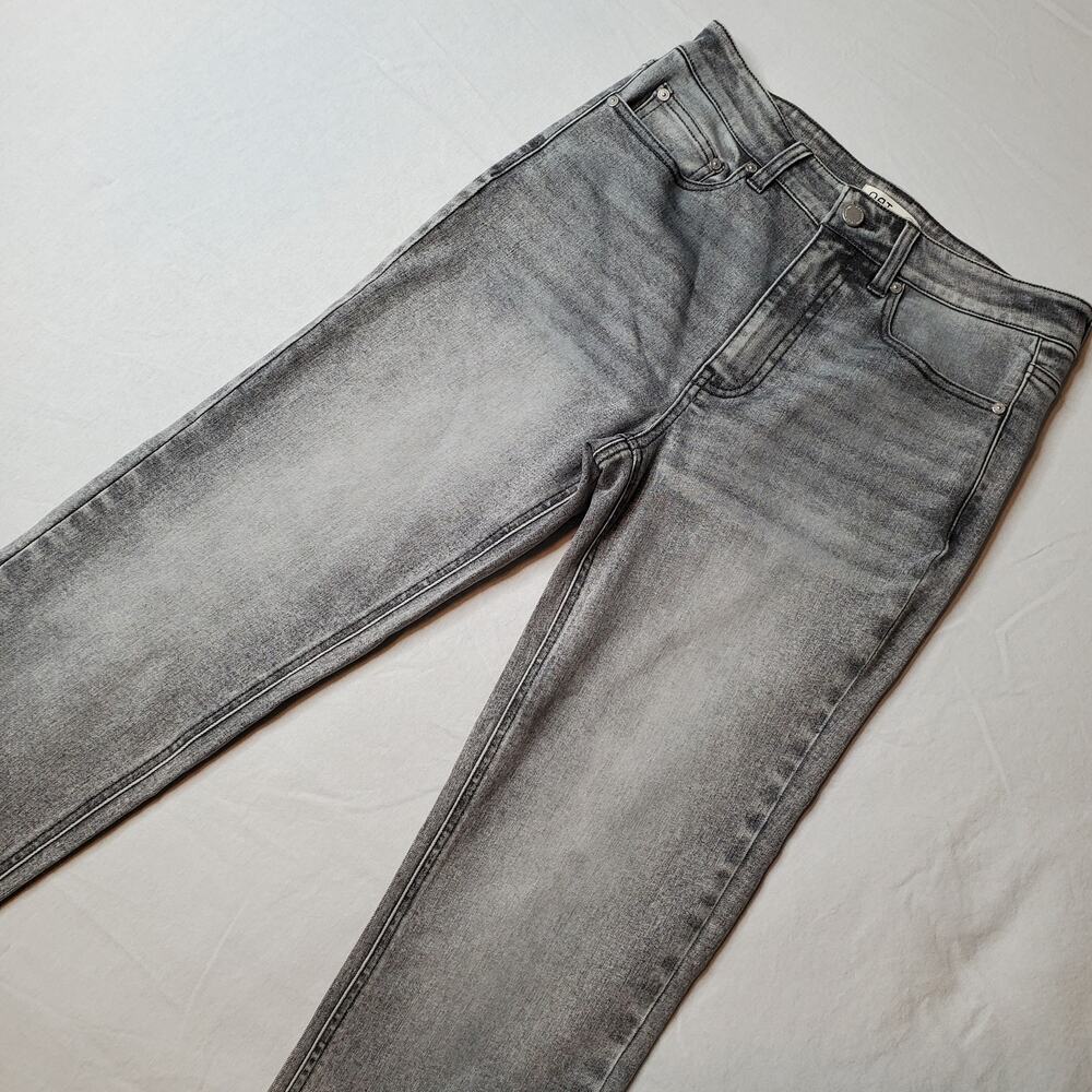 Oat New York Women's Size 8 NWOT High Rise Straight Leg Jean Gray